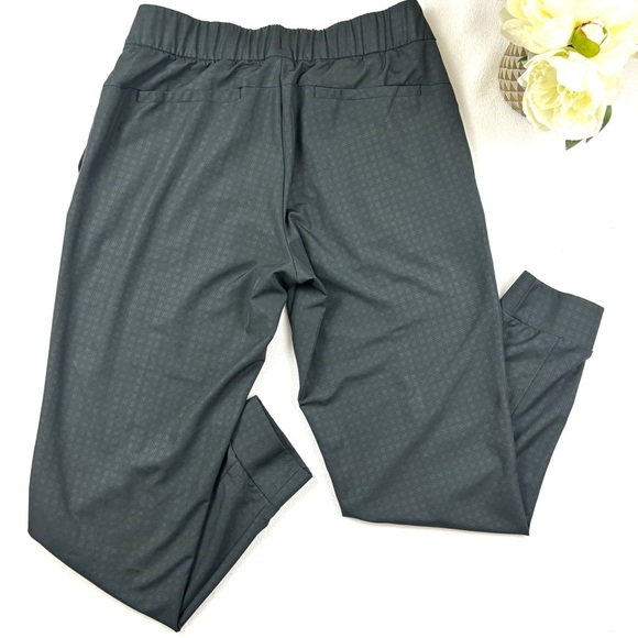 Nike DRI-FIT Gray/Black Victor Elastic Drawstring Golf Joggers - Picture 8 of 16